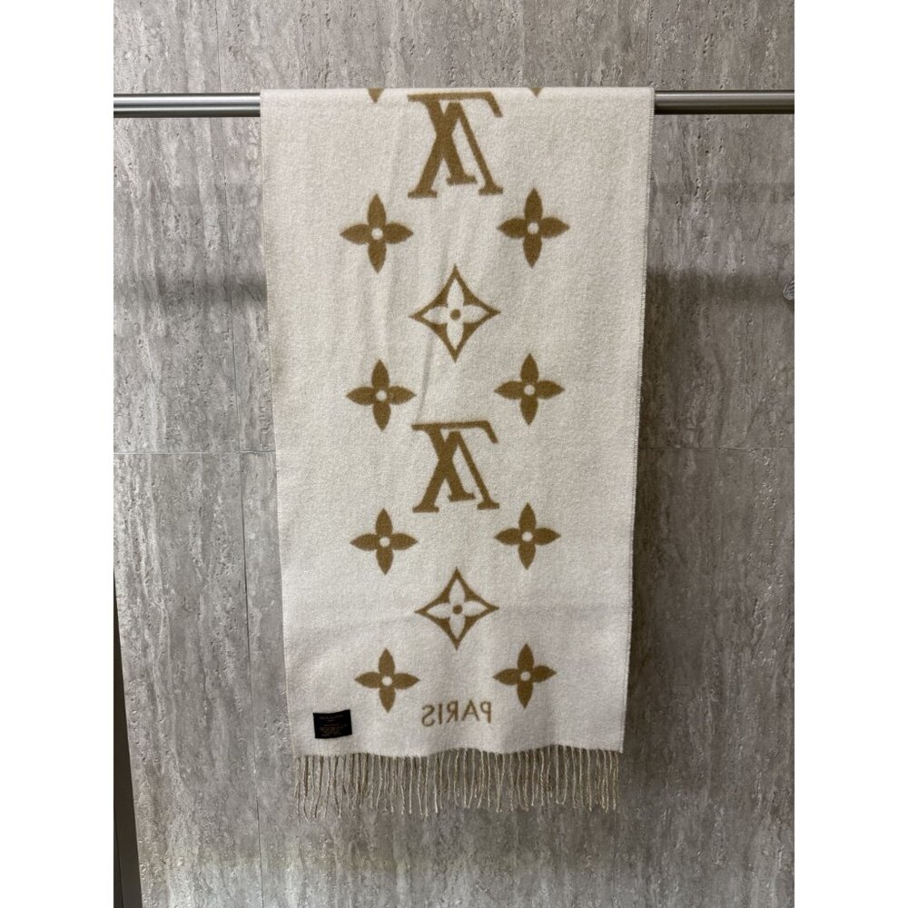 LOUIS VUITTON Monogram Reversible 100% Cashmere Scarf In Cream & Caramel Made In - Picture 2 of 8